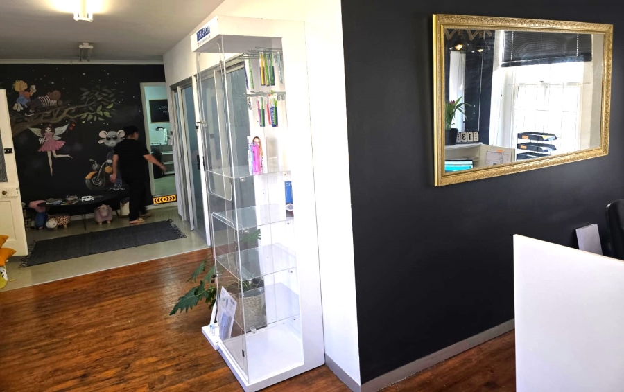 To Let Commercial Property for Rent in Hoog En Droog Western Cape